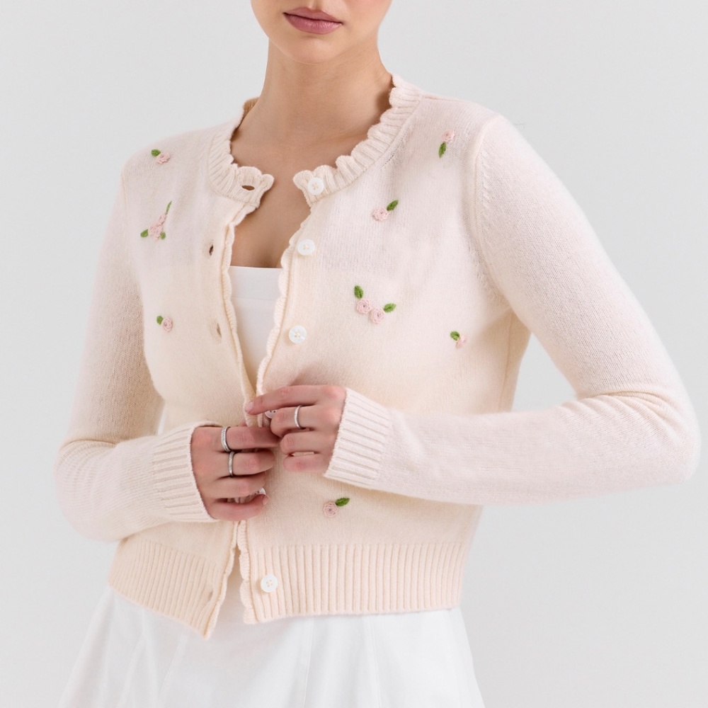 NEW House of CB Anjou 100% Wool Rose Embroidered Cardigan Small - Picture 3 of 17